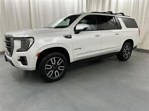 2023 GMC Yukon XL 4WD AT4