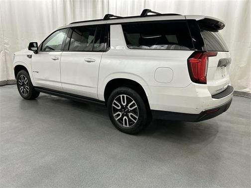 2023 GMC Yukon XL 4WD AT4