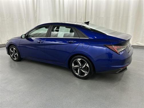 2022 Hyundai ELANTRA Limited