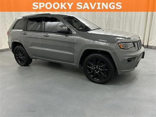 2022 Jeep Grand Cherokee Laredo
