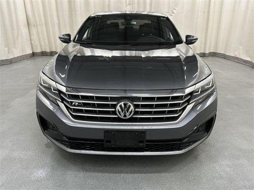2022 Volkswagen Passat 2.0T R-Line