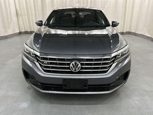 2022 Volkswagen Passat 2.0T R-Line