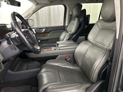 2022 Lincoln Navigator Black Label