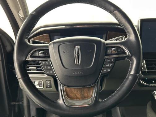 2022 Lincoln Navigator Black Label