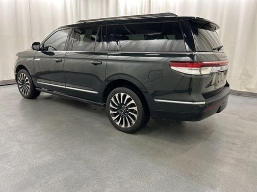 2022 Lincoln Navigator Black Label
