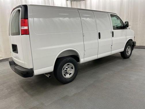 Summit White 2026 Chevrolet Express 2500 Work Van