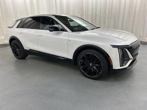 2025 Cadillac LYRIQ Sport