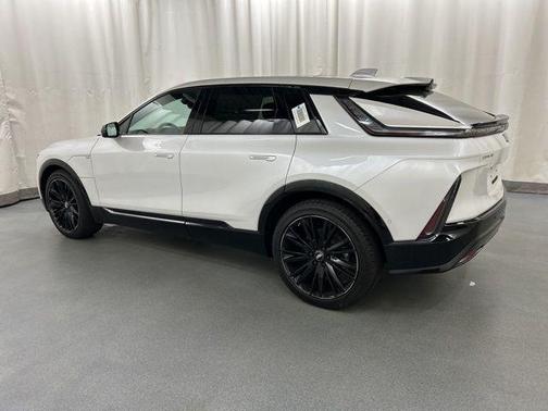 2025 Cadillac LYRIQ Sport