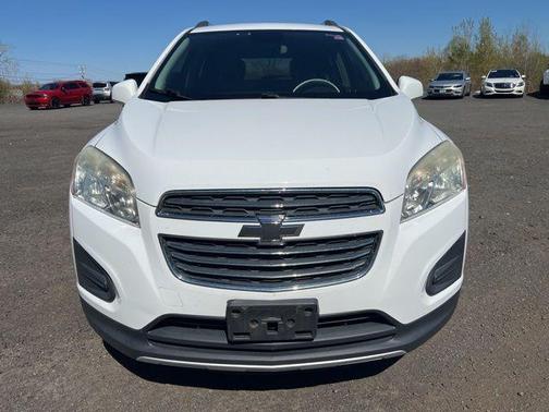 Summit White 2015 Chevrolet Trax LT