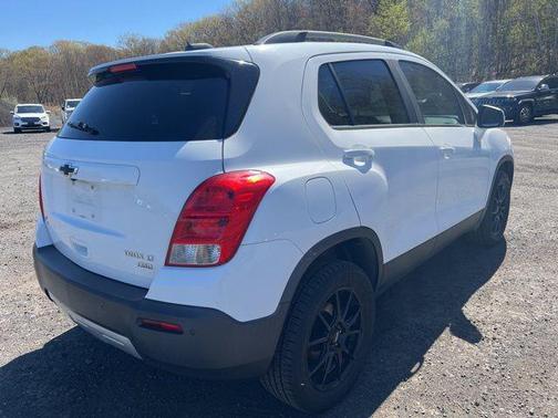 Summit White 2015 Chevrolet Trax LT