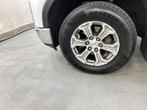 Summit White 2022 GMC Sierra 1500 SLT