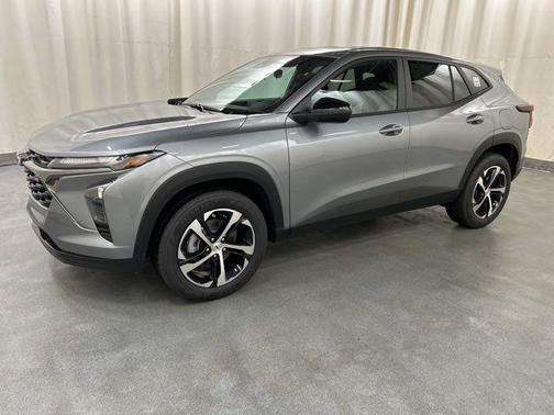 Sterling Gray Metallic 2026 Chevrolet Trax FWD 1RS