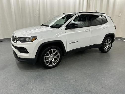 2022 Jeep Compass Latitude Lux