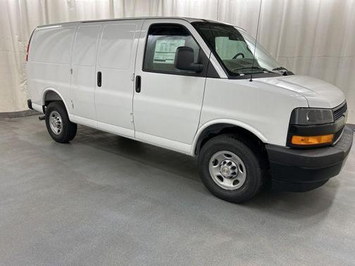 Summit White 2026 Chevrolet Express 2500 Work Van