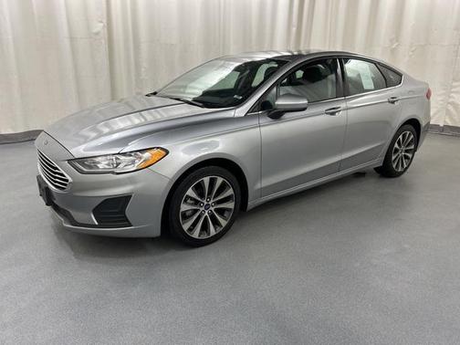 Iconic Silver Metallic 2020 Ford Fusion SE