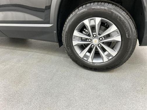 Mosaic Black Metallic 2026 Chevrolet Equinox 1LT