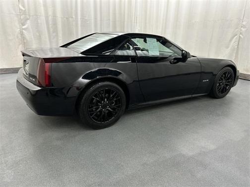 2005 Cadillac XLR Base