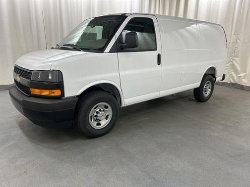 Summit White 2026 Chevrolet Express 2500 Work Van