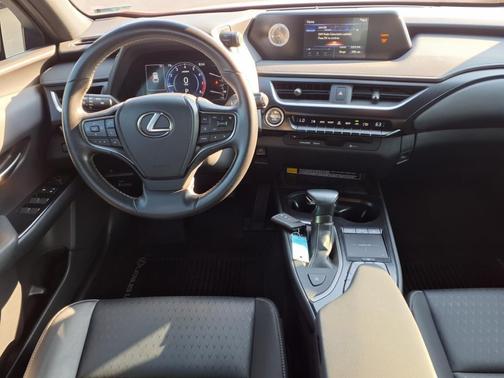 2021 Lexus UX 200 Base