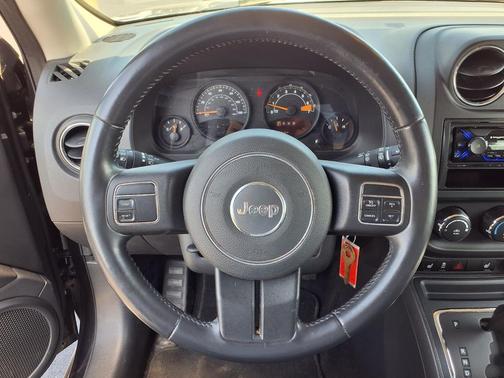 Gray 2014 Jeep Patriot Latitude