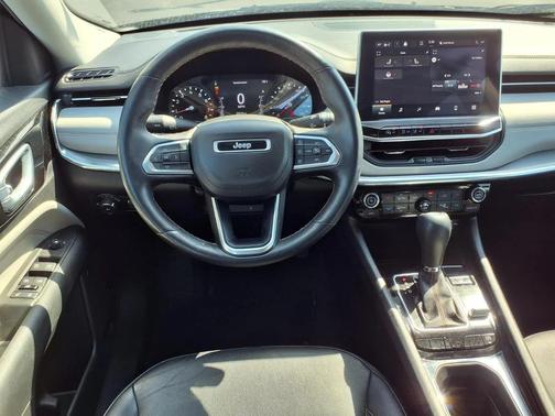 Black 2022 Jeep Compass Limited
