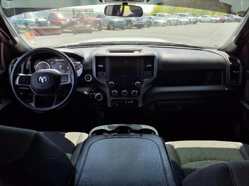 2022 RAM 2500 Tradesman Crew Cab 4x4 6'4' Box