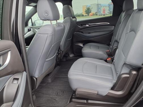 2022 Buick Enclave AWD Essence