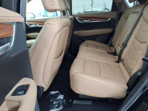 2019 Cadillac XT5 Platinum