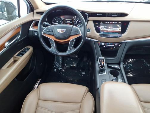 2019 Cadillac XT5 Platinum
