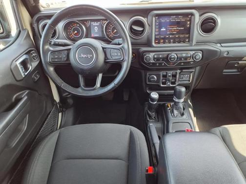 Beige 2022 Jeep Gladiator Sport S