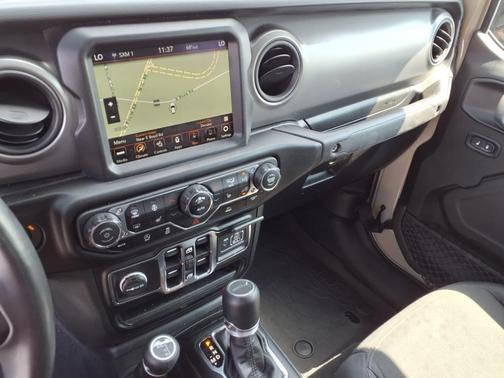 2022 Jeep Gladiator Sport S