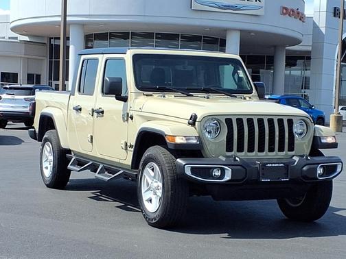 2022 Jeep Gladiator Sport S
