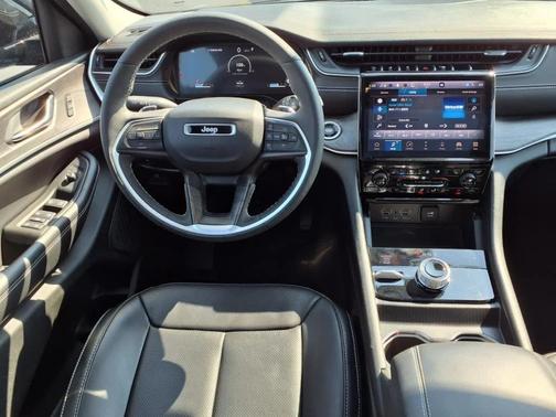 Black 2024 Jeep Grand Cherokee Limited