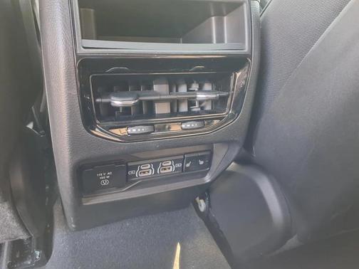Black 2024 Jeep Grand Cherokee Limited