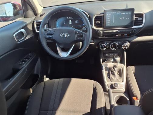 2024 Hyundai VENUE SEL