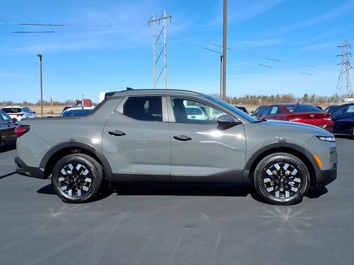 2025 Hyundai SANTA CRUZ SEL Activity