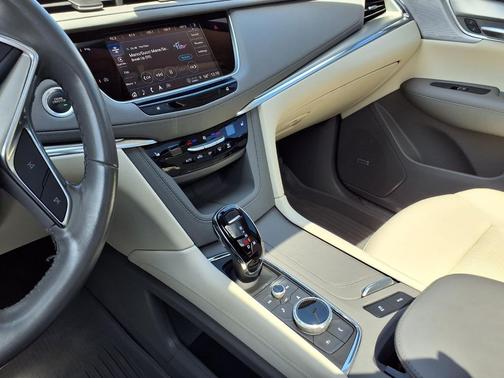 White 2023 Cadillac XT5 Premium Luxury