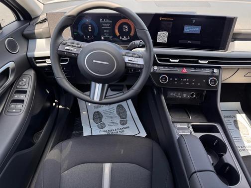 2025 Hyundai SONATA Hybrid SE