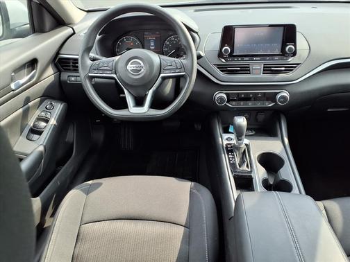 2022 Nissan Altima S FWD