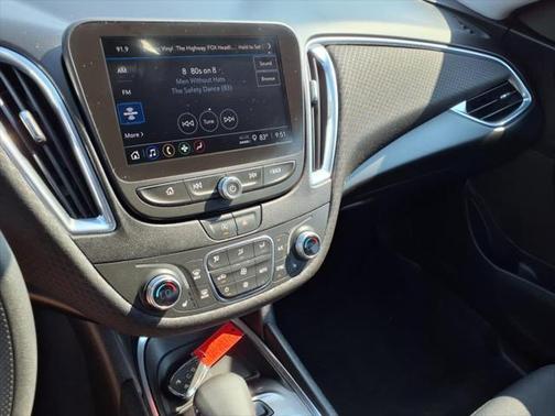 2021 Chevrolet Malibu FWD LT