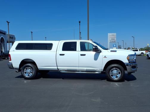 2023 RAM 3500 Tradesman Crew Cab 4x4 8' Box