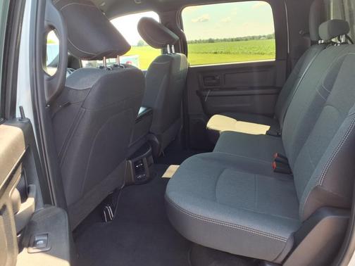 2023 RAM 3500 Tradesman Crew Cab 4x4 8' Box