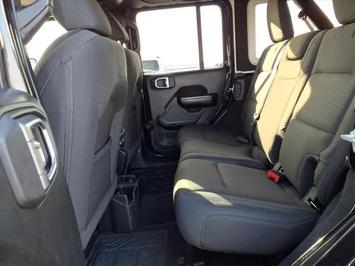 2020 Jeep Wrangler Unlimited Sport Altitude