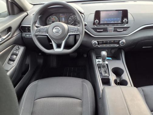 2022 Nissan Altima S FWD