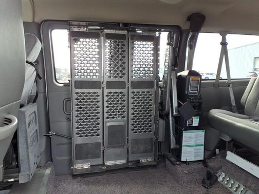 2003 Chevrolet Express 2500 Base