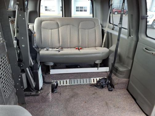 2003 Chevrolet Express 2500 Base