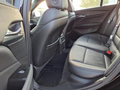 2023 Cadillac CT4 Premium Luxury