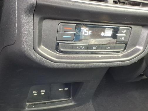 2025 Volkswagen Atlas 2.0T SE w/Technology 4MOTION