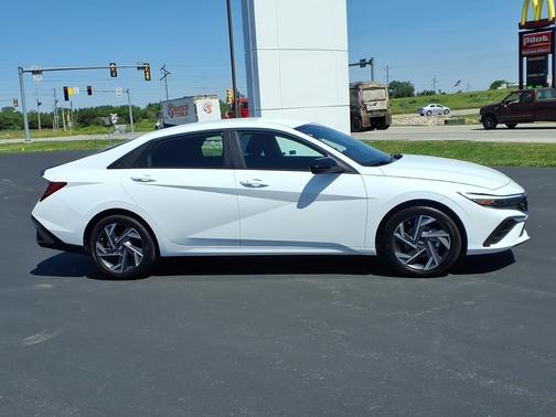White 2025 Hyundai ELANTRA Sport