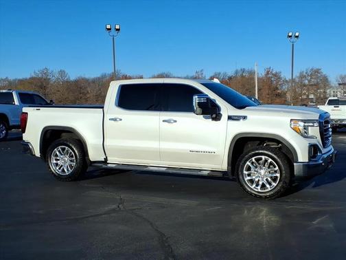White 2021 GMC Sierra 1500 SLT